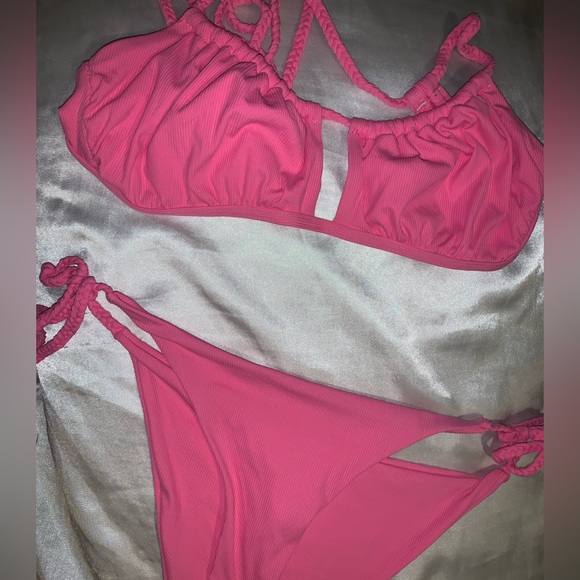 Bikini set - Picture 1 of 5